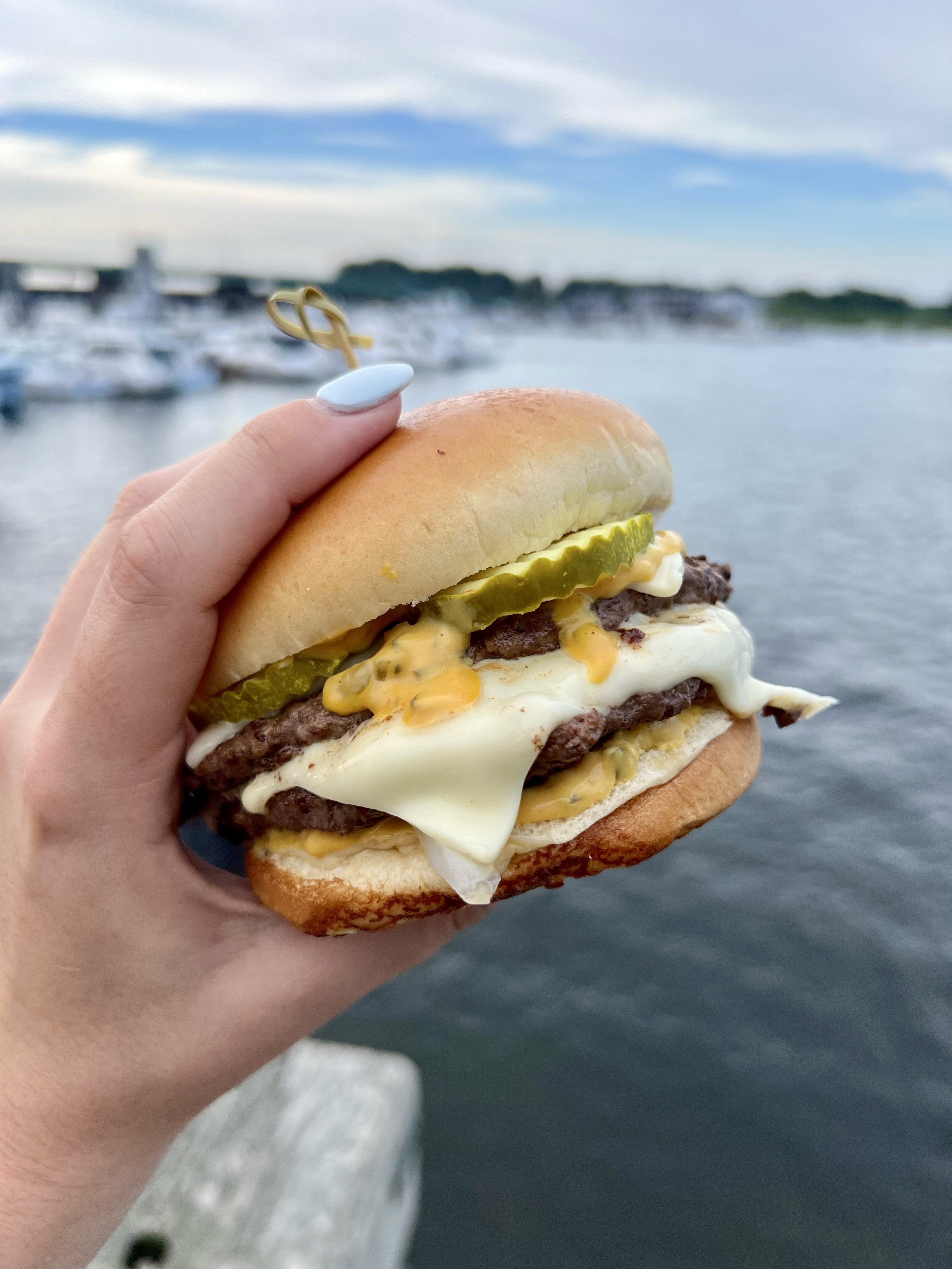 Cheesy Creamy Burger